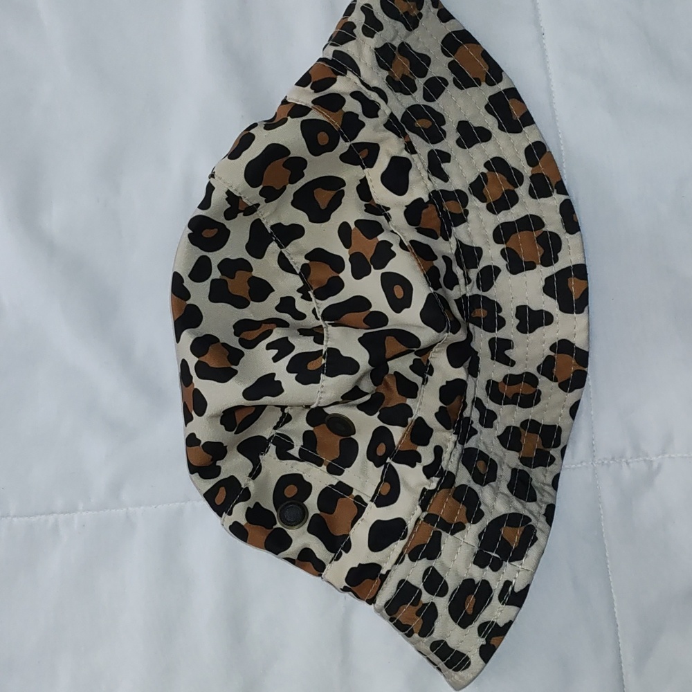 Leopard print bucket hat.